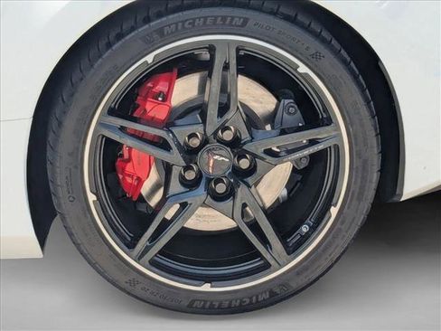 Used 2025 Chevrolet Corvette Stingray Preferred Conv w/ Z51 Performance Package RWD image 23
