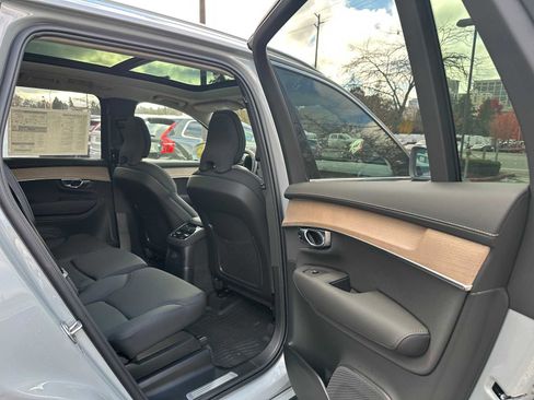 New 2026 Volvo XC90 T8 Plus image 13