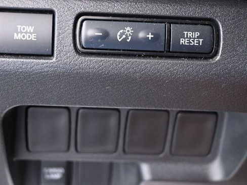 Used 2022 Nissan Frontier SV RWD image 26