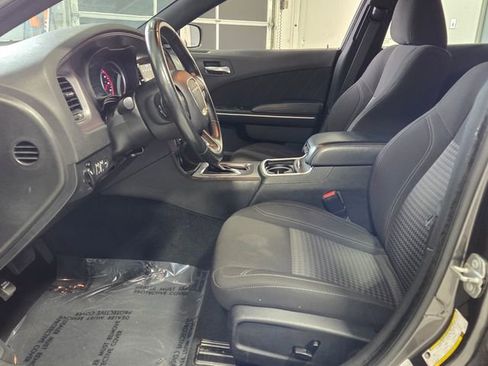 Used 2023 Dodge Charger SXT image 5