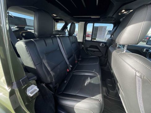 Used 2022 Jeep Wrangler Unlimited Sahara w/ Cold Weather Group image 27