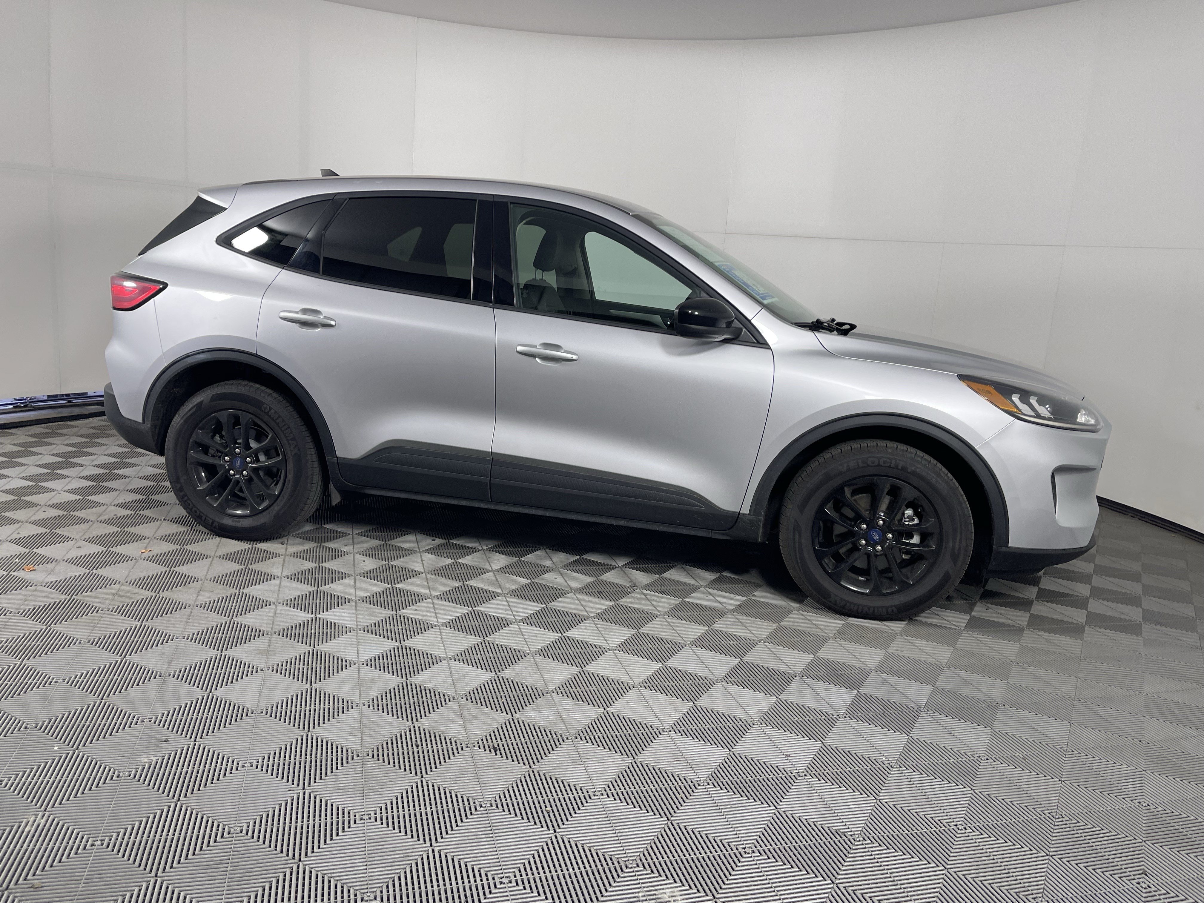 Used 2020 Ford Escape SE Sport AWD/4WD image 6