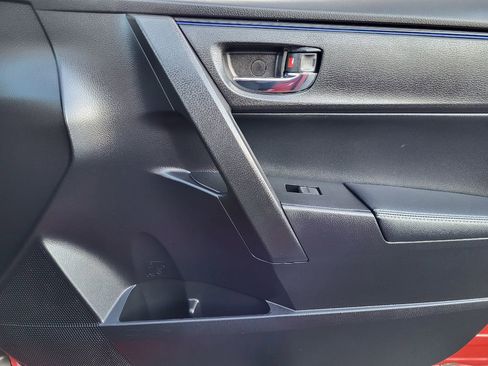 Used 2017 Toyota Corolla SE image 24