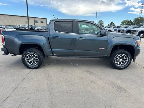 Used 2015 GMC Canyon SLE w/ All-Terrain Package AWD/4WD image 33