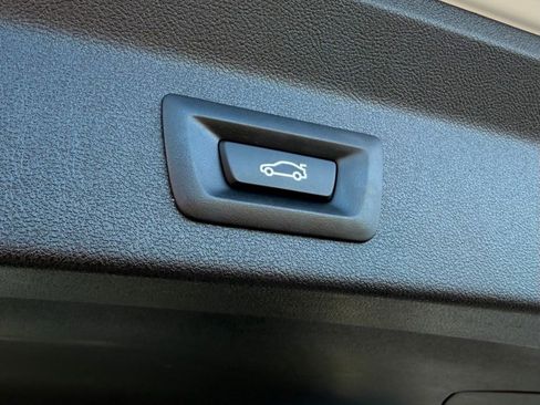 Used 2019 BMW X3 sDrive30i w/ Driving Assistance Package image 8