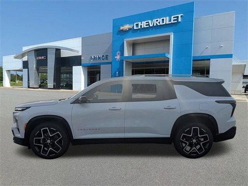 New 2026 Chevrolet Traverse High Country w/ LPO, Floor Liner Package image 8