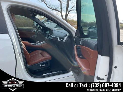 Used 2023 BMW X6 M50i w/ Executive Package image 34
