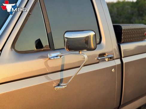 Used 1989 Ford F250 XL 2dr 4WD Standard Cab LB image 17