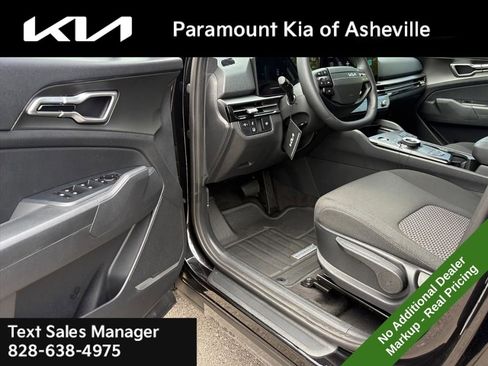 New 2026 Kia Sportage LX FWD image 14