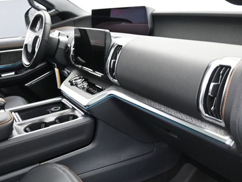 New 2025 Ford Expedition Tremor image 28