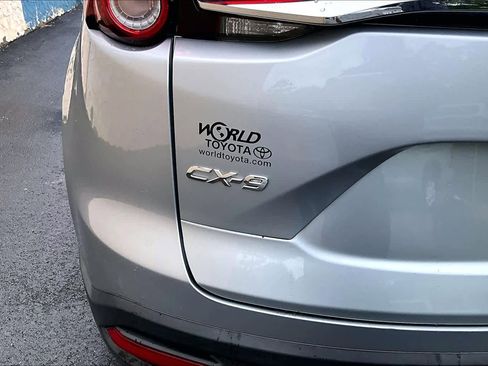 Used 2018 MAZDA CX-9 Touring w/ Touring Premium Package FWD image 10