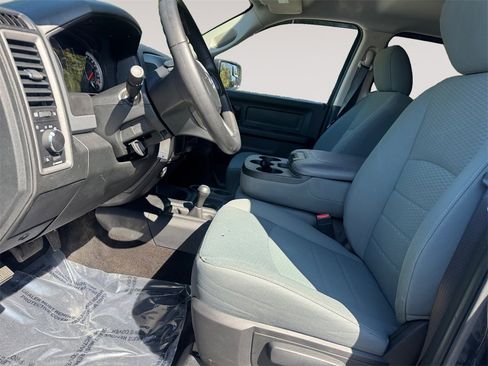 Used 2017 RAM 2500 Tradesman w/ Popular Equipment Group image 9