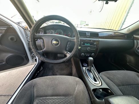 Used 2016 Chevrolet Impala LT image 15