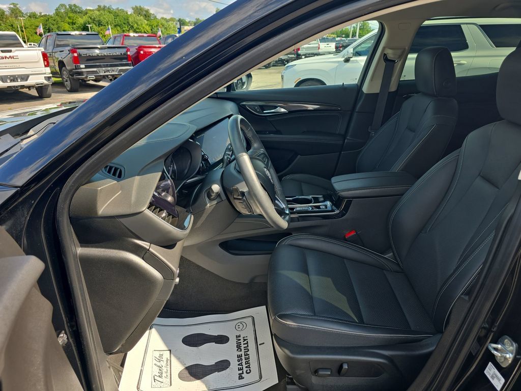 Used 2023 Buick Envision Essence FWD image 26
