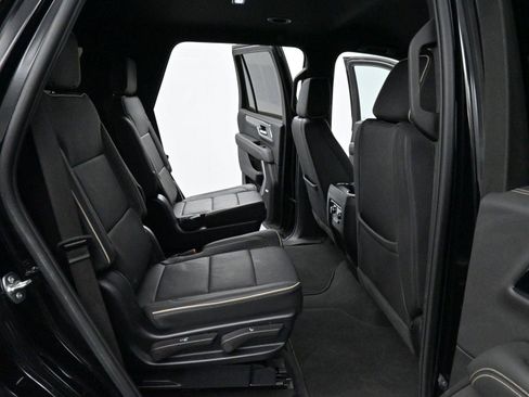 Used 2025 GMC Yukon Elevation image 36