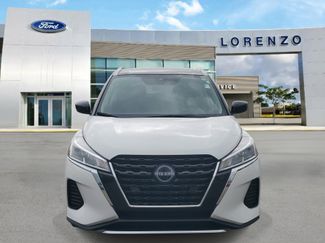 Used 2023 Nissan Kicks SV video 2