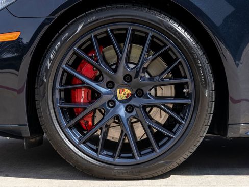 Certified 2018 Porsche Panamera Turbo image 16