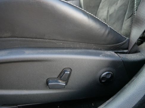 Used 2015 Dodge Charger SRT w/ Harman/Kardon Audio Group image 24