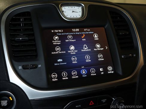 Used 2018 Chrysler 300 Touring image 19