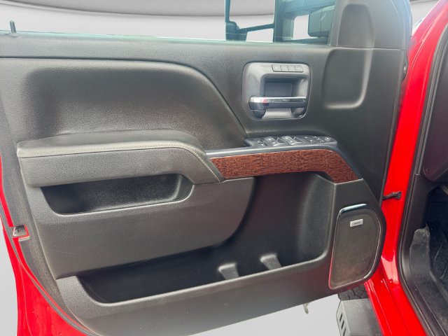 Used 2019 GMC Sierra 2500 SLT w/ Duramax Plus Package AWD/4WD image 10