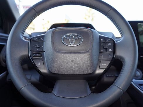 Certified 2025 Toyota bZ4X FWD image 21