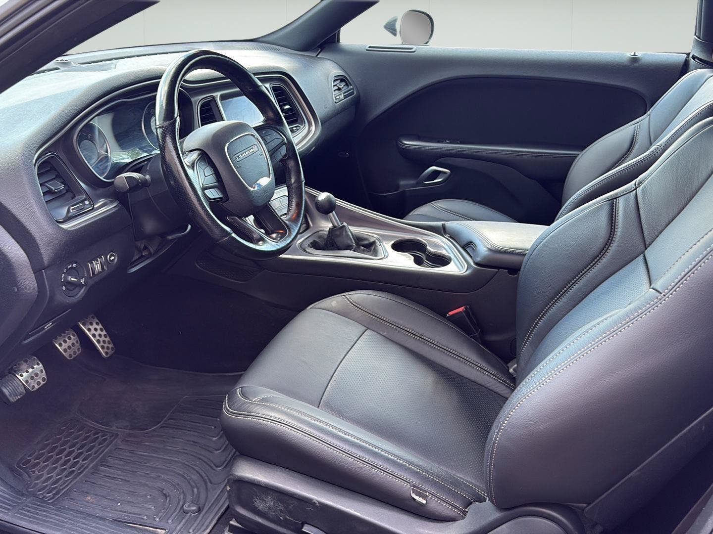 Used 2019 Dodge Challenger R/T w/ Cold Weather Group RWD image 5