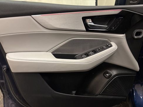 Used 2023 Acura MDX SH-AWD w/ Technology Package image 11