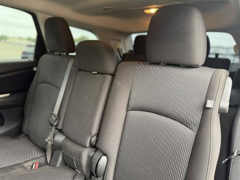 Used 2015 Dodge Journey SXT w/ Flexible Seating Group FWD image 21