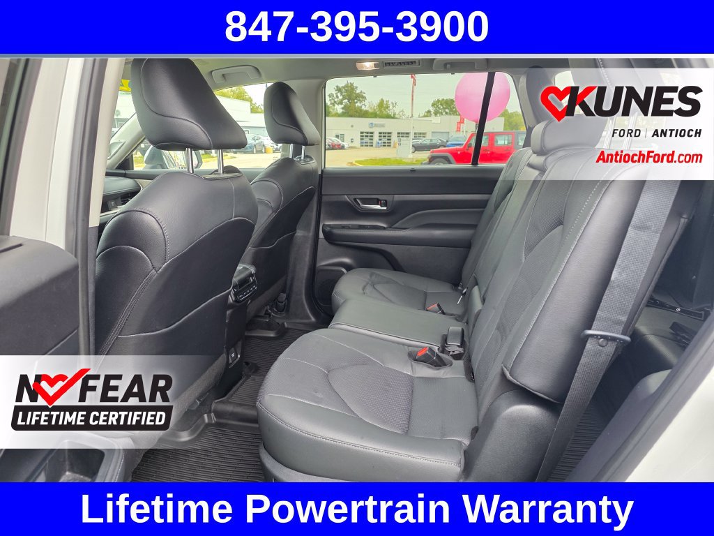 Used 2024 Toyota Grand Highlander AWD image 26