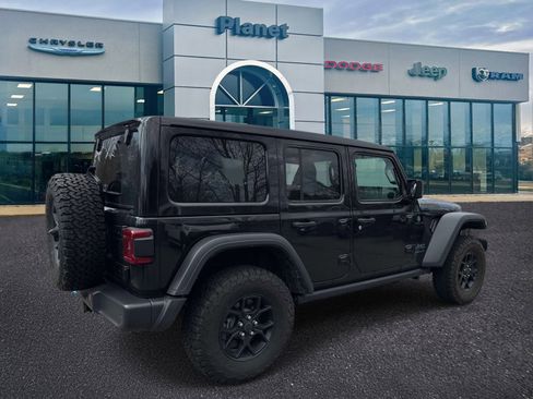 Used 2024 Jeep Wrangler Unlimited AWD/4WD image 2