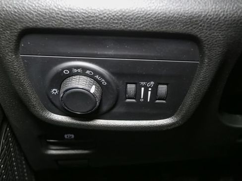 Used 2023 Jeep Grand Cherokee Altitude AWD/4WD image 36