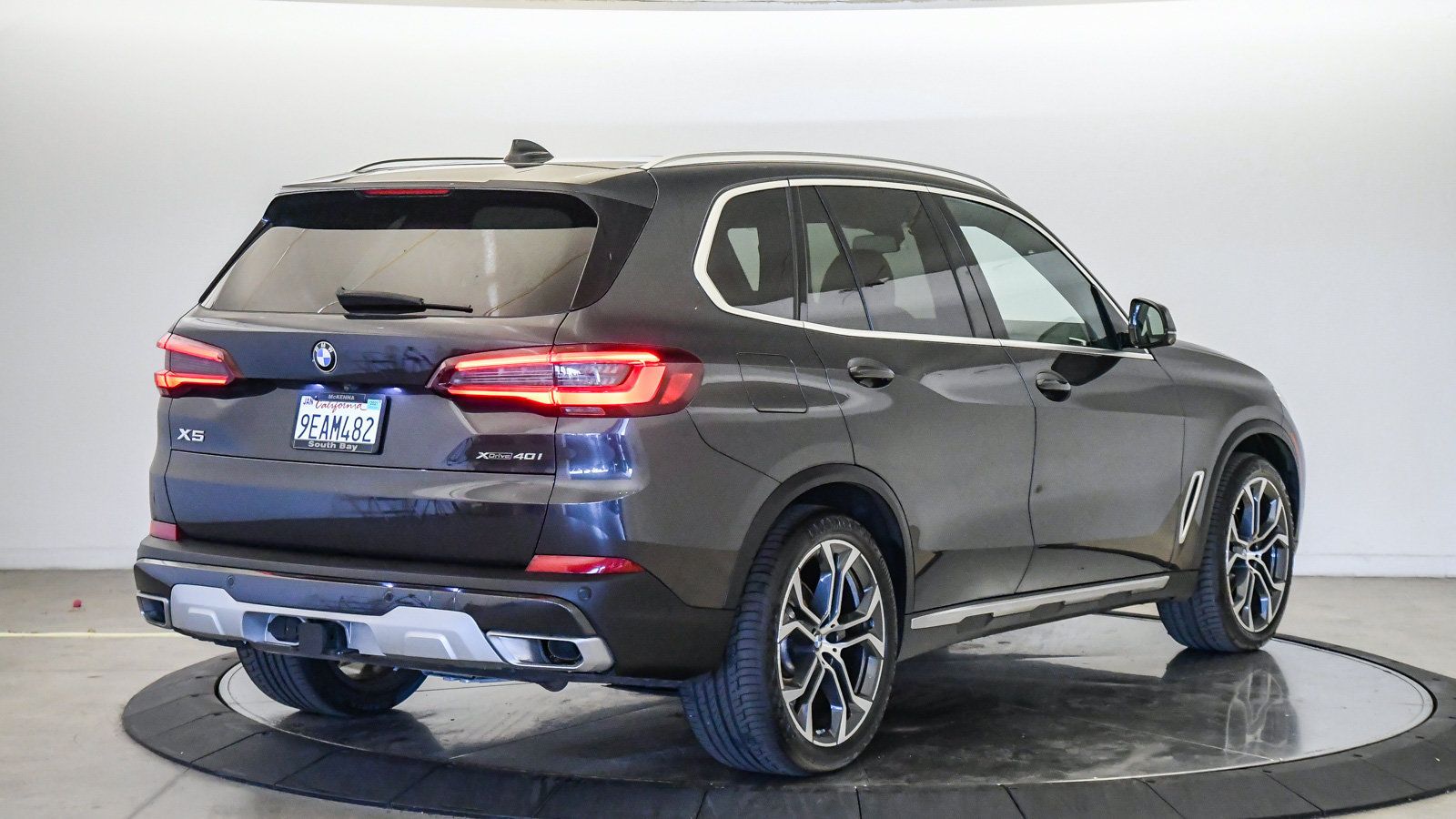 Certified 2023 BMW X5 xDrive40i w/ Premium Package AWD/4WD image 5