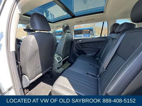 Used 2022 Volkswagen Tiguan SE w/ Panoramic Sunroof Package AWD/4WD image 10