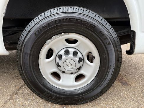 Used 2019 Chevrolet Express 2500 w/ Driver Convenience Package image 38