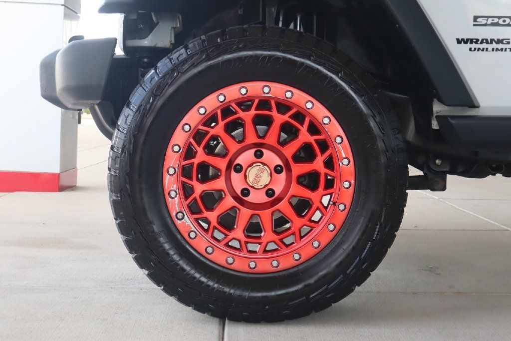 Used 2015 Jeep Wrangler Unlimited Sport w/ Connectivity Group AWD/4WD image 5