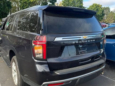 Used 2023 Chevrolet Suburban Premier AWD/4WD image 3