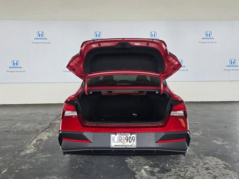 Used 2024 Hyundai Elantra SEL FWD image 35