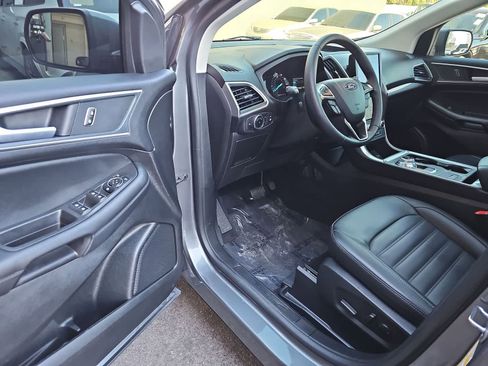 Used 2024 Ford Edge SEL w/ Convenience Package image 10
