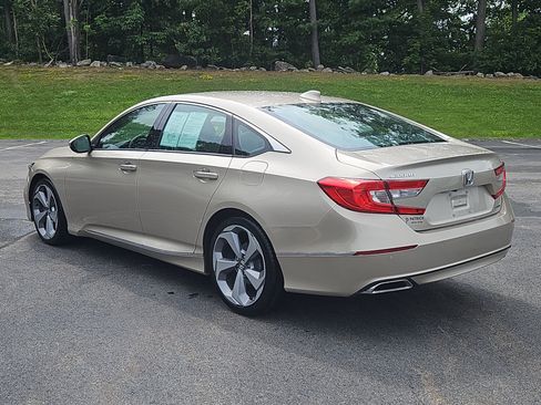 Used 2018 Honda Accord Touring image 23