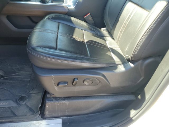 Used 2024 Chevrolet Silverado 1500 High Country w/ High Country Premium Package AWD/4WD image 25
