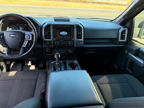 Used 2017 Ford F150 XLT w/ Equipment Group 302A Luxury image 18