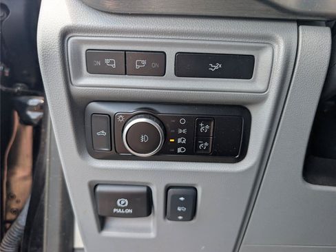 Used 2023 Ford F150 Lariat AWD/4WD image 35