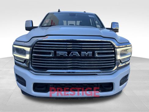 Used 2024 RAM 2500 Laramie AWD/4WD image 3