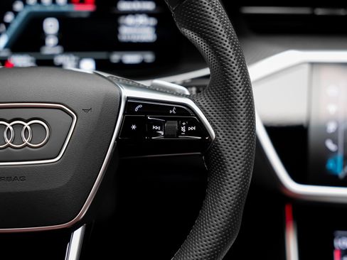 Used 2024 Audi S6 Premium Plus w/ Premium Plus Package image 46