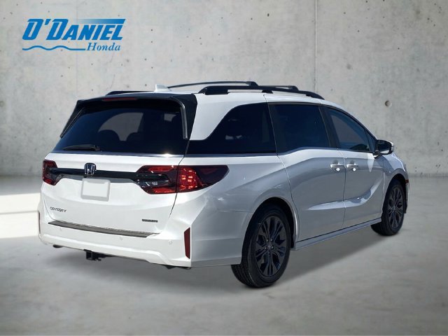 New 2027 Honda Odyssey Touring image 4