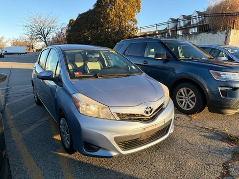 Used 2013 Toyota Yaris LE image 4