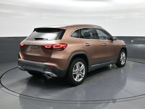 Used 2023 Mercedes-Benz GLA 250 w/ Premium Package image 7