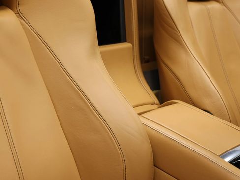 Used 2012 Aston Martin V8 Vantage V8 Convertible 2D image 70