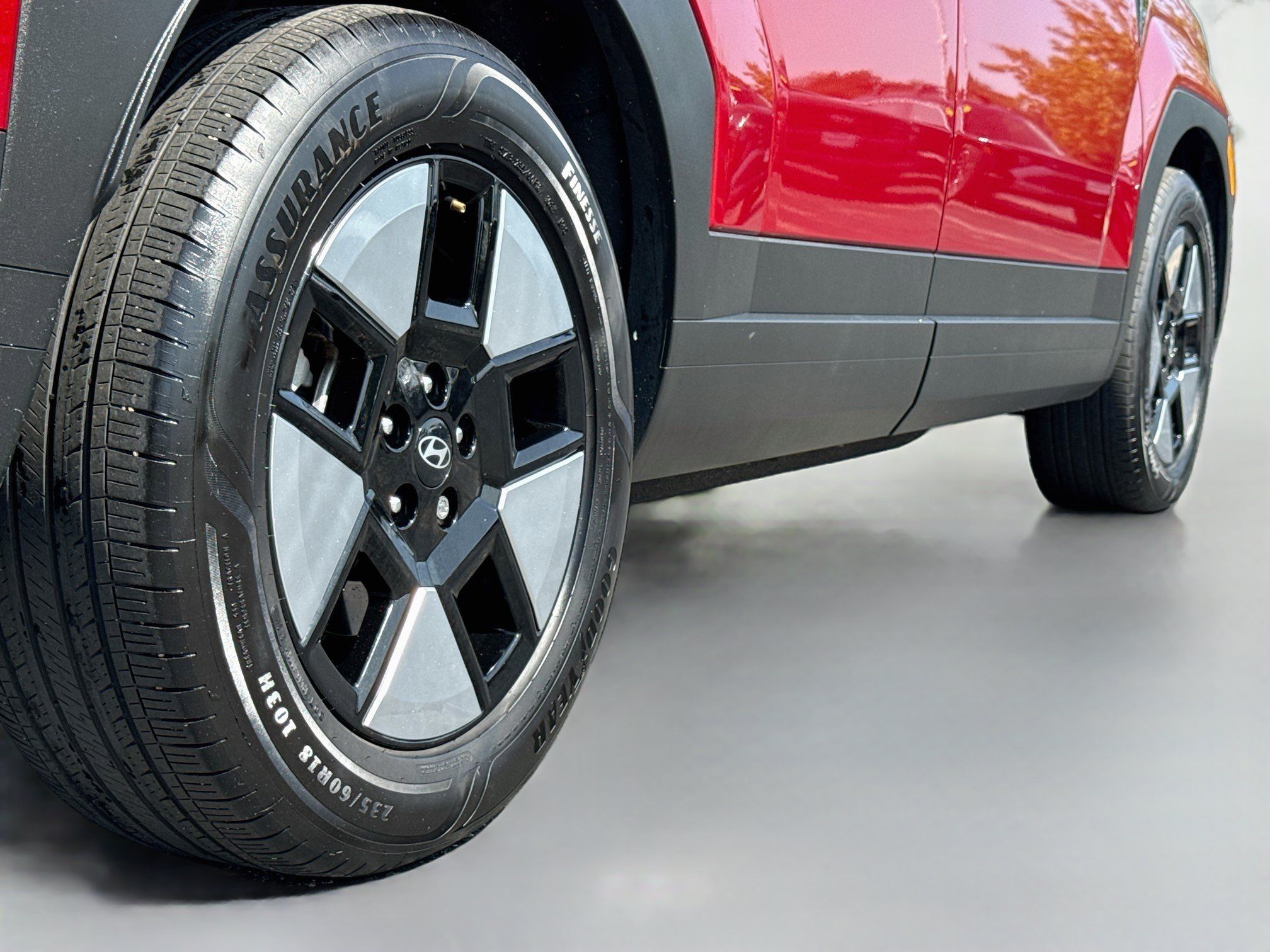Certified 2025 Hyundai Santa Fe SEL FWD image 9