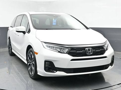 Used 2025 Honda Odyssey Elite image 2